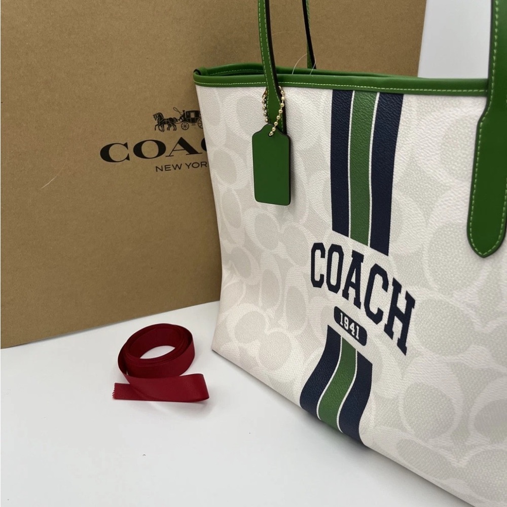 NWT Coach City Tote Bag In Signature Canvas W/ Coach Graphic CBI79 Chalk/Kelly - Picture 14 of 15